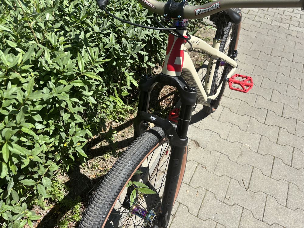 Dartmoor Two6player Pro custom (fox 34, chromag, sram, NS, dirt)