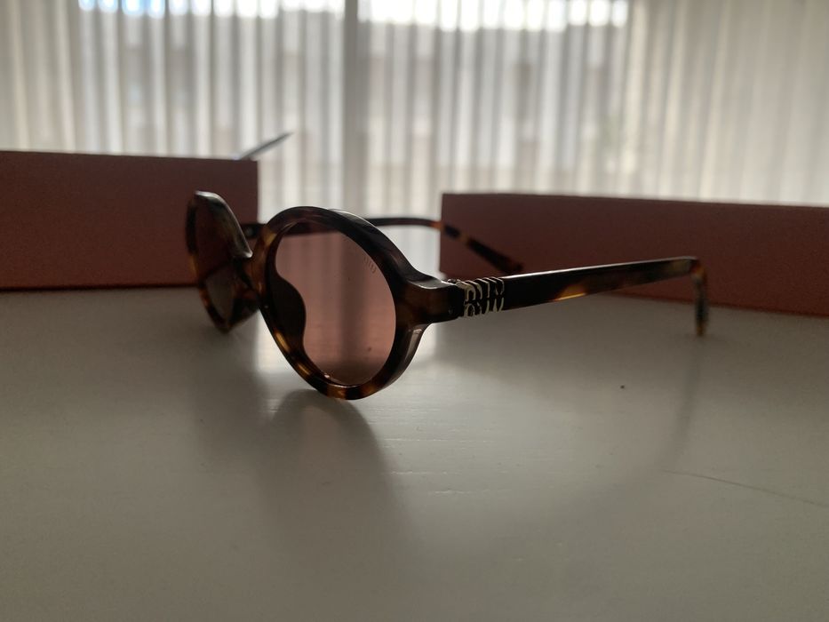 Miu Miu- oculos de sol