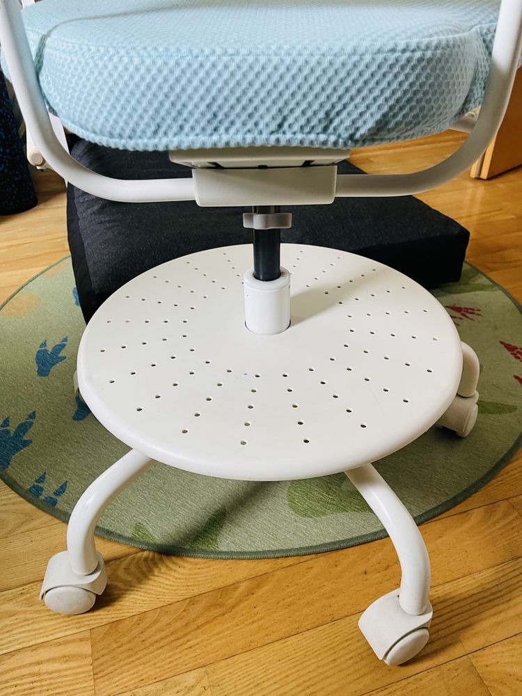 Dziecięce krzesło biurowe - IKEA VIMUND stan bardzo dobry