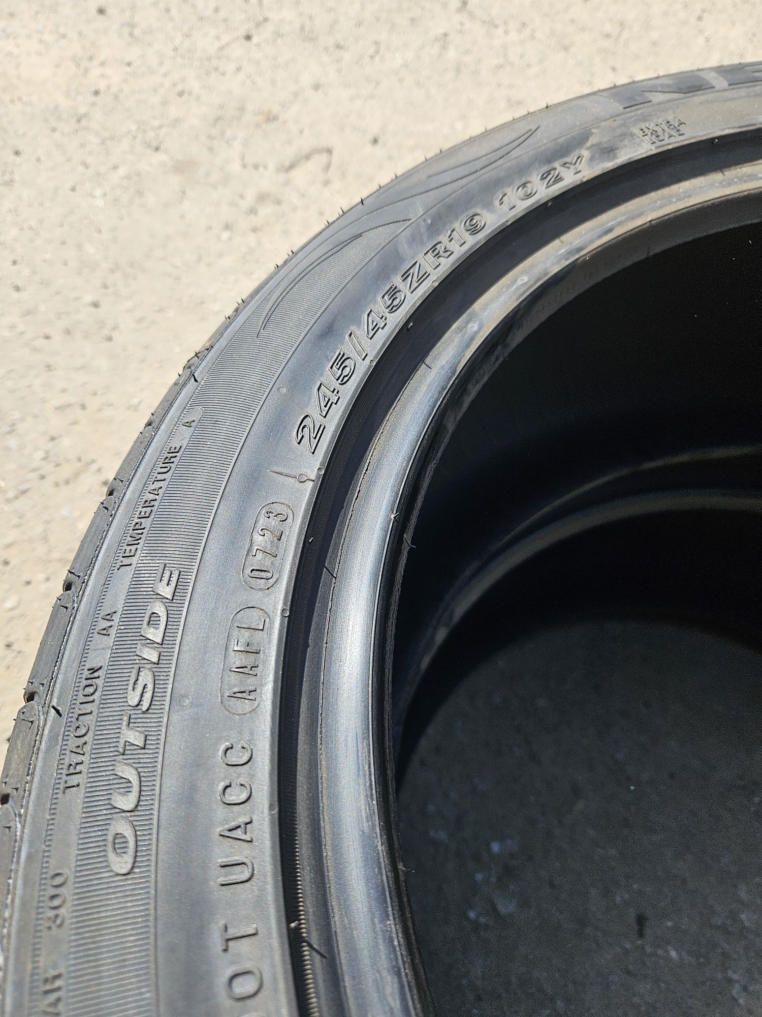 245/45r19 Nexen Nfera su1 нові 2шт.