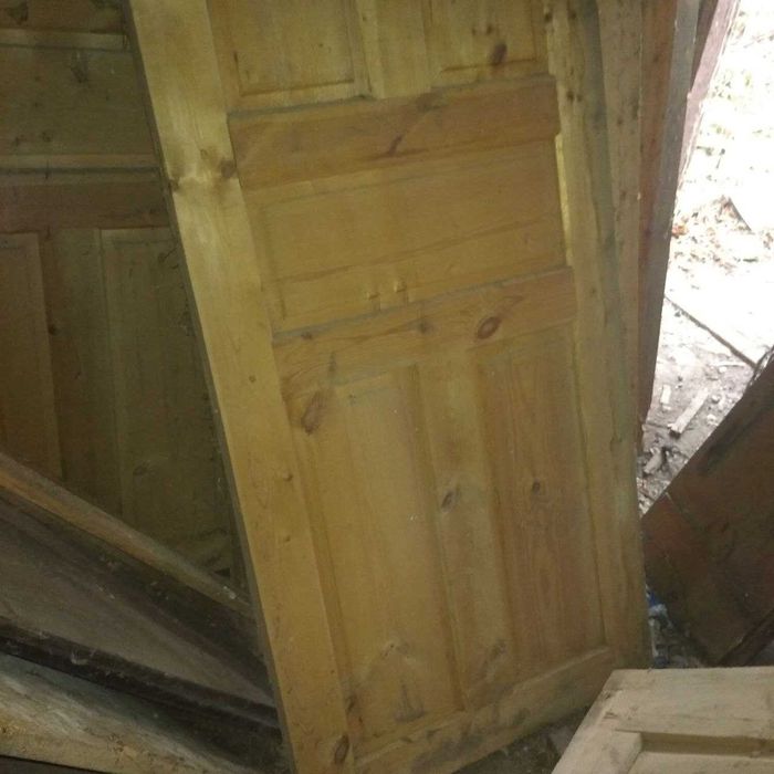 Двери деревянные новые