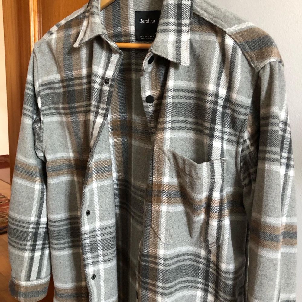 Camisas Mango / Zara / Pull and bear