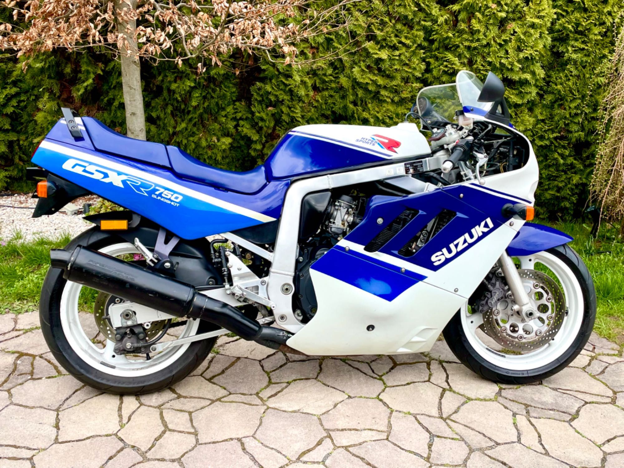 Suzuki GSXR 750 piękne olejak