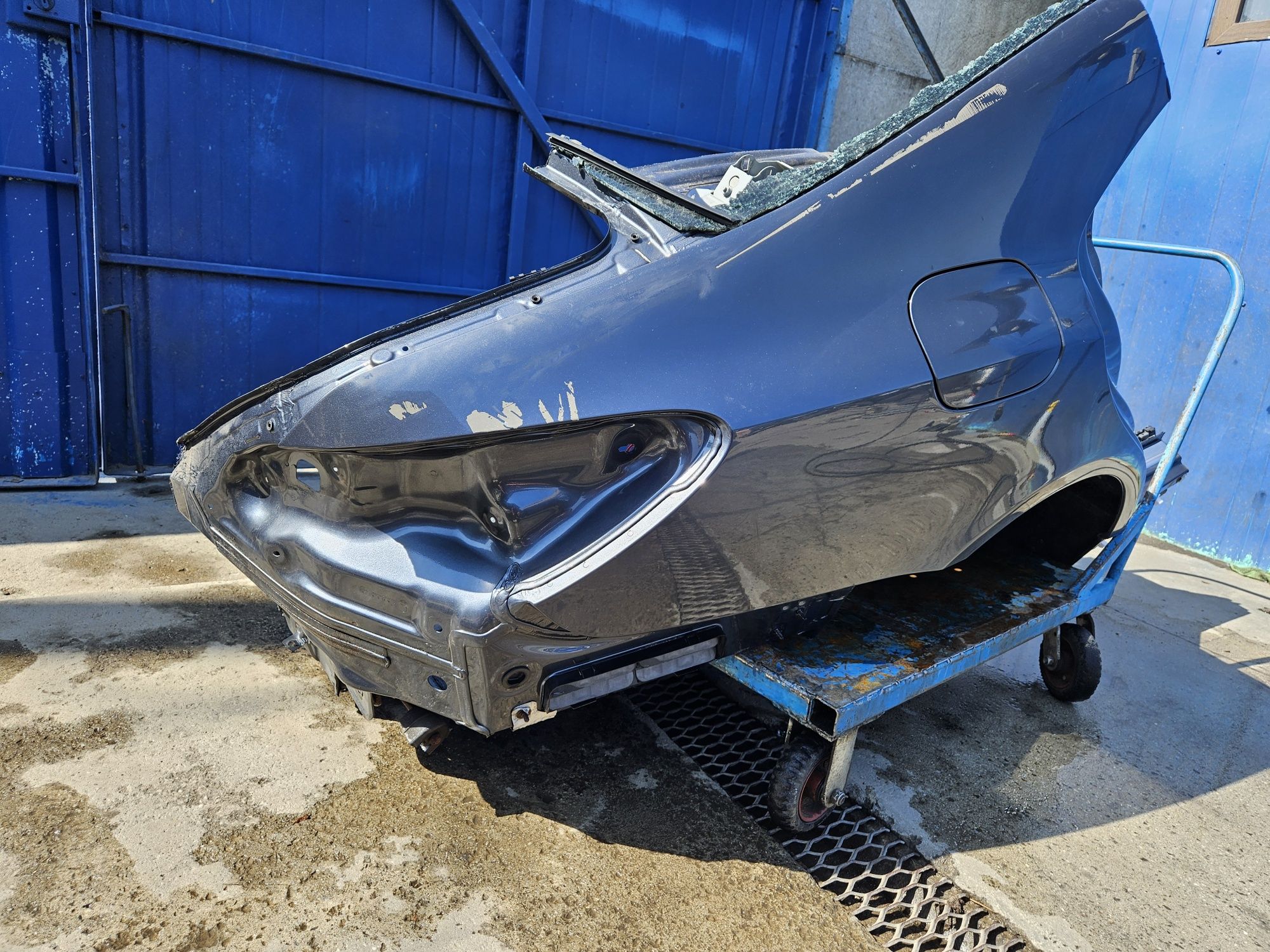 Крило,четверть Мерседес CLS w218