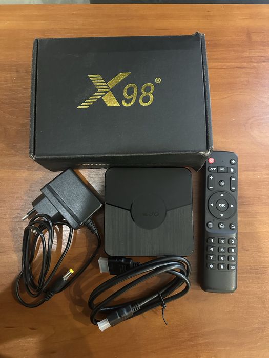 Смарт ТВ приставка X98 Plus 4/32 Гб Smart TV Box Android 11