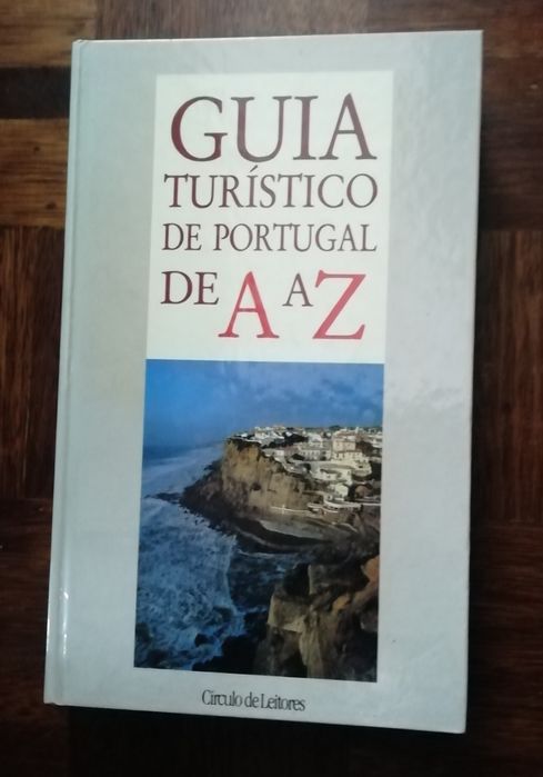 Livro "Guia Turístico de Portugal"