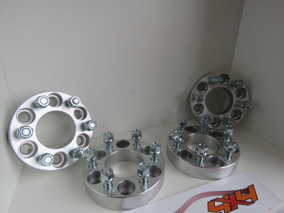 Espaçadores 4x4 6x114.3    3 CMS Nissan Navara / Pathfinder + Mercede