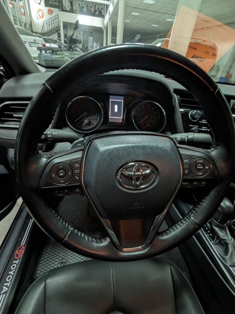 Продам TOYOTA Camry 2019