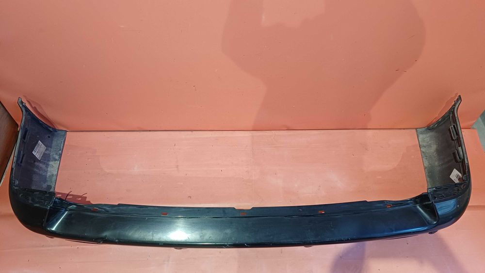 Бампер задній т5 Volkswagen Multivan 2003-2009 парктронік