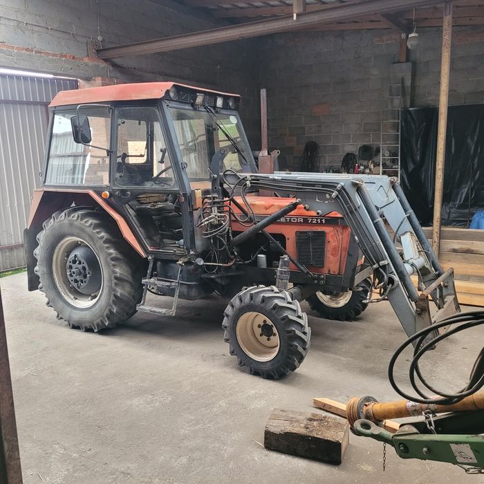 Zetor 7211 z turem