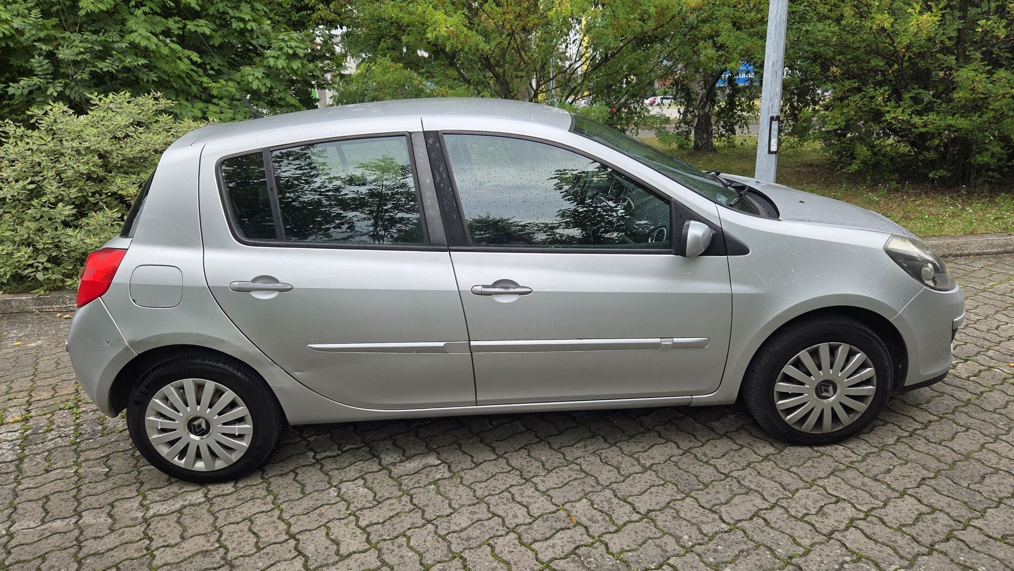 Renault Clio 1.2 75 KM Benzyna Climatronic
