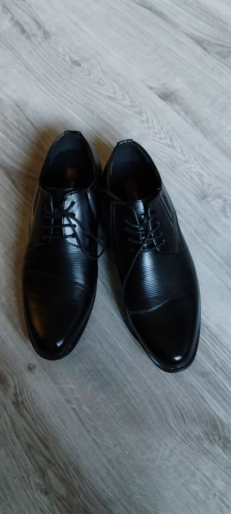 Buty męskie wizytowe