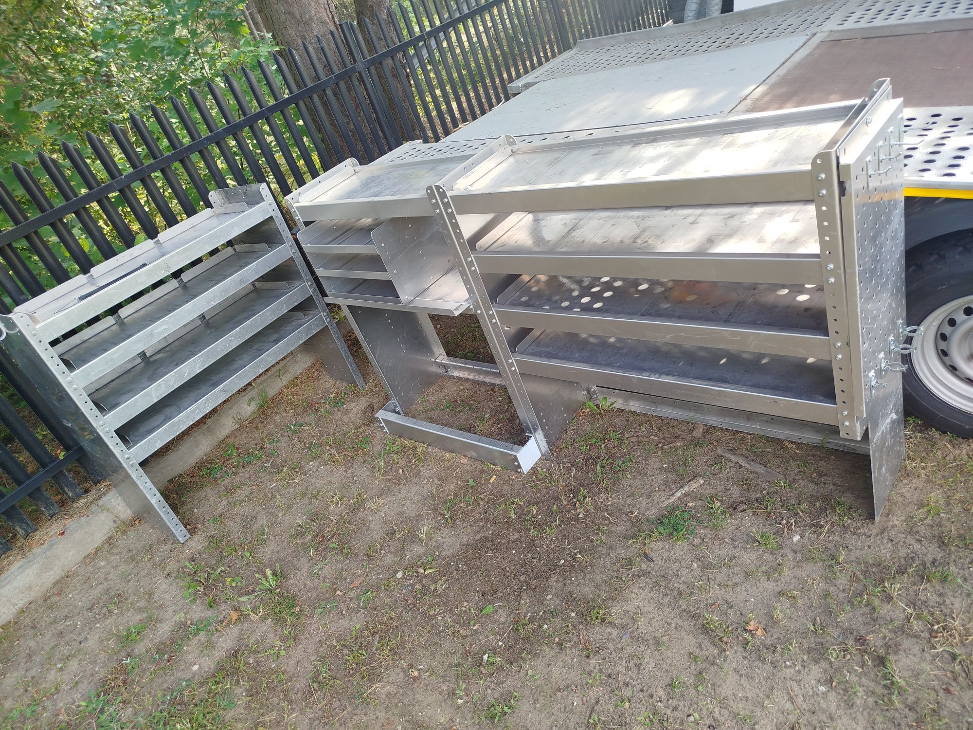 Sprzedam regały aluminiowe do busa