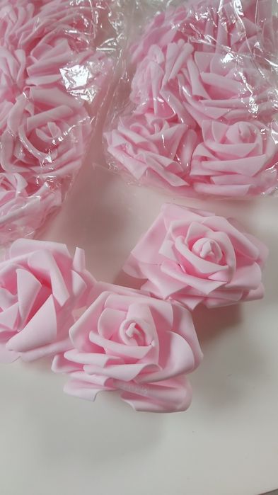 Róże piankowe 8 cm kolor pudrowy róż