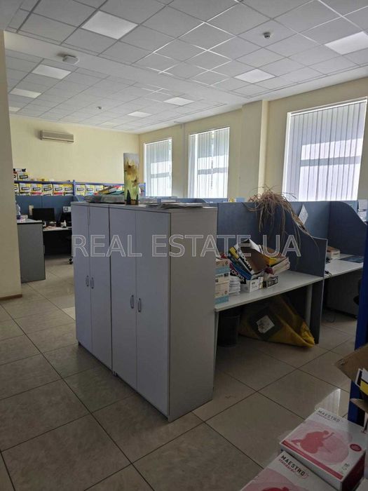 Без комісії. Оренда приміщення 1251 м² Володимира Сікевича буд. № 20-А
