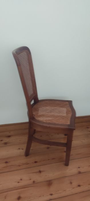 Cadeiras em madeira maciça