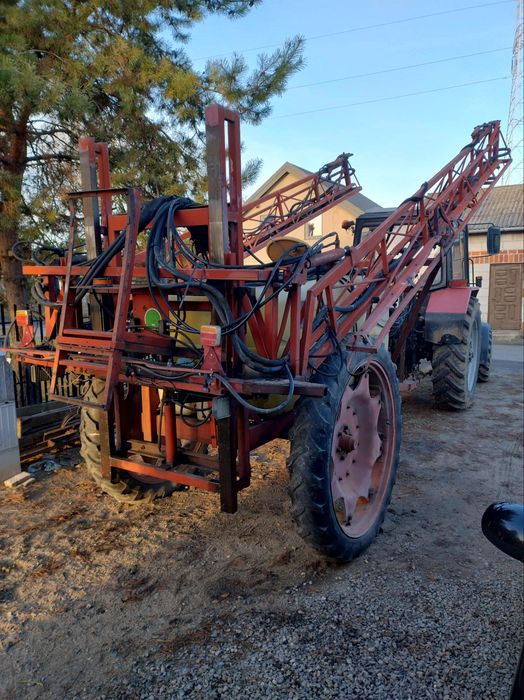 Opryskiwacz ciągany  RAU