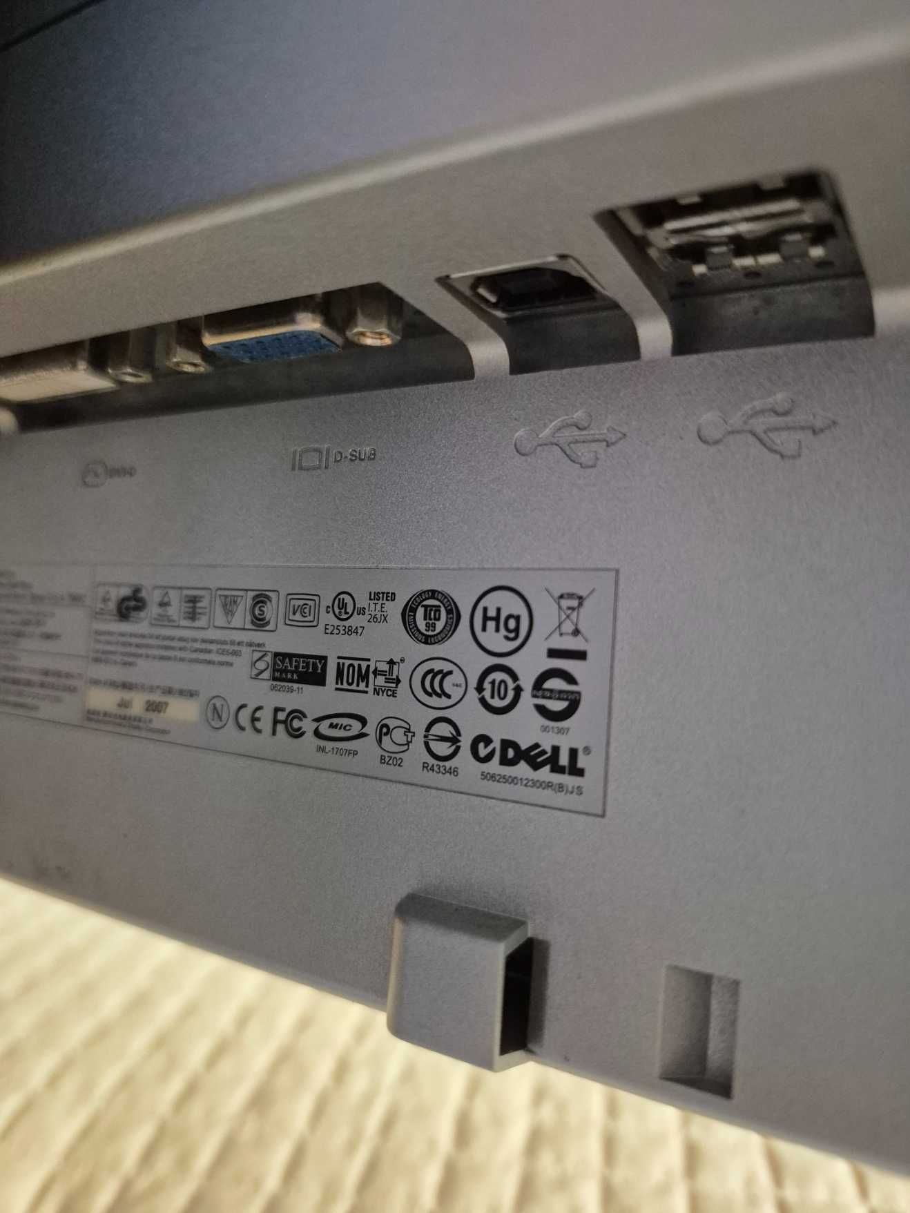 Monitor PC DELL 17"
