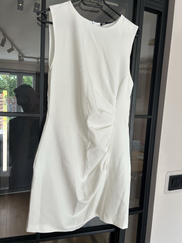 Elegancka sukienka Zara biała