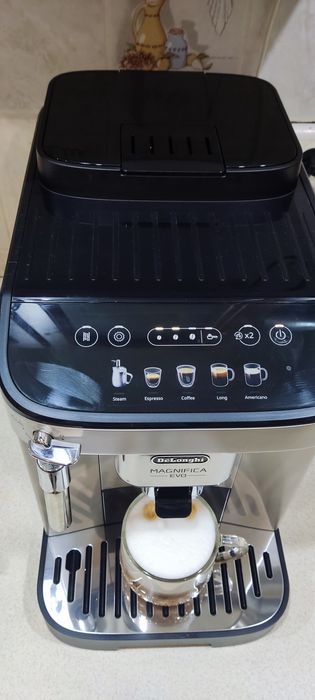 Кофемашина Delonghi Magnifica Evo 2023 год