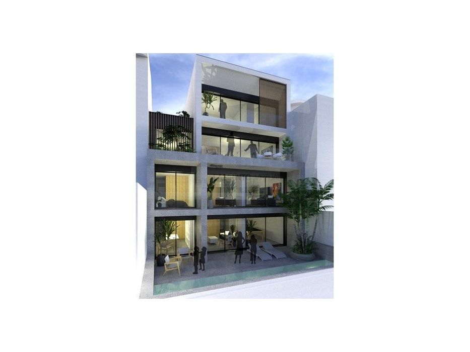 Vende-se Moradia de Luxo T5 com piscina aquecida, garagem e elevado...