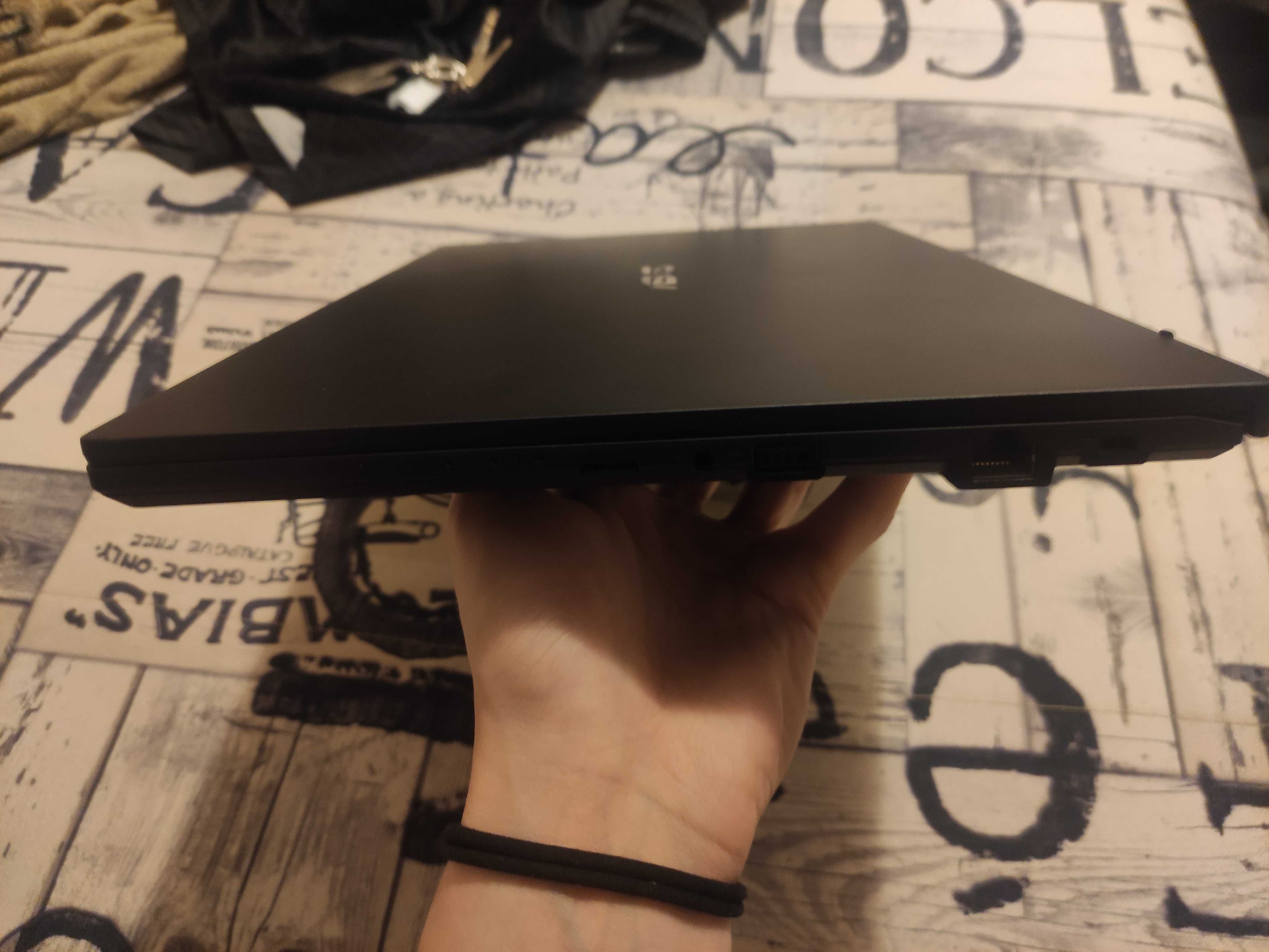 Laptop Asus Expertbook