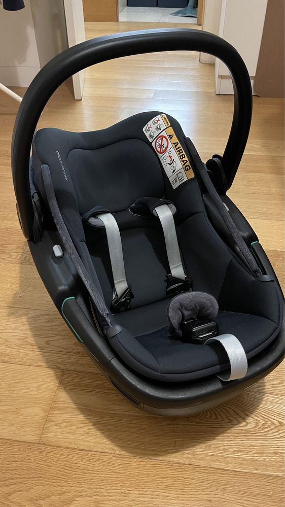 Maxi Cosi Coral 360 - Essential Graphite 2022