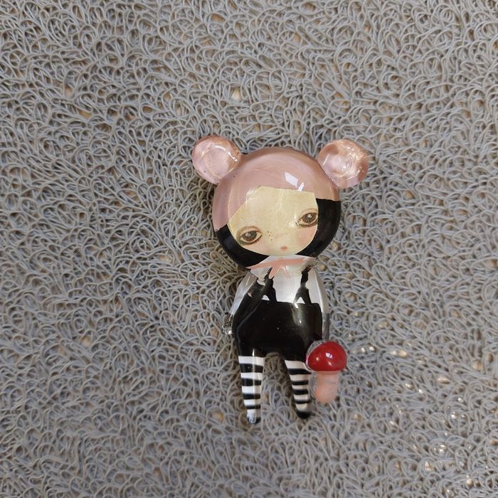 Broszka Marty Misiuro