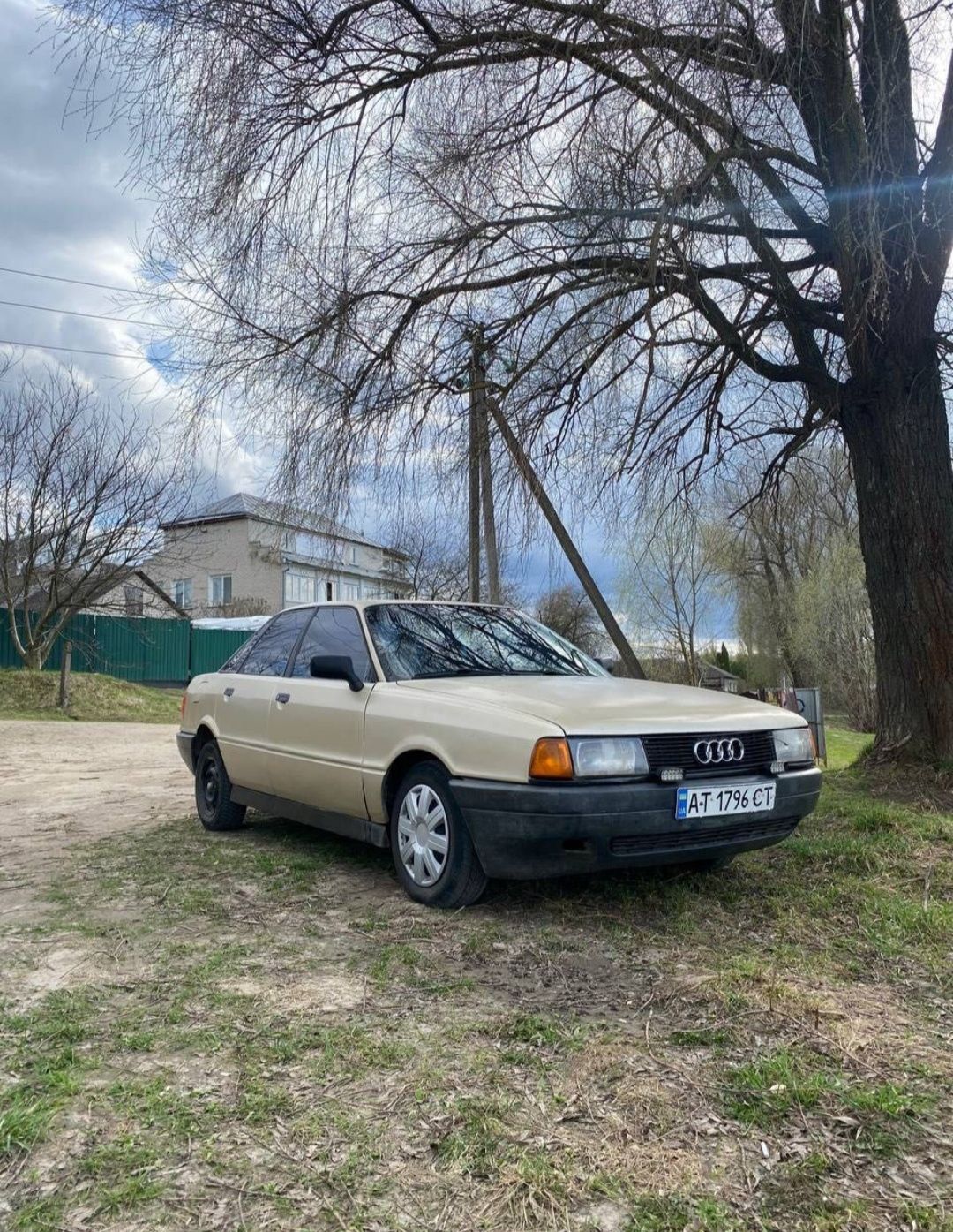 Продаю Audi 80 1.8