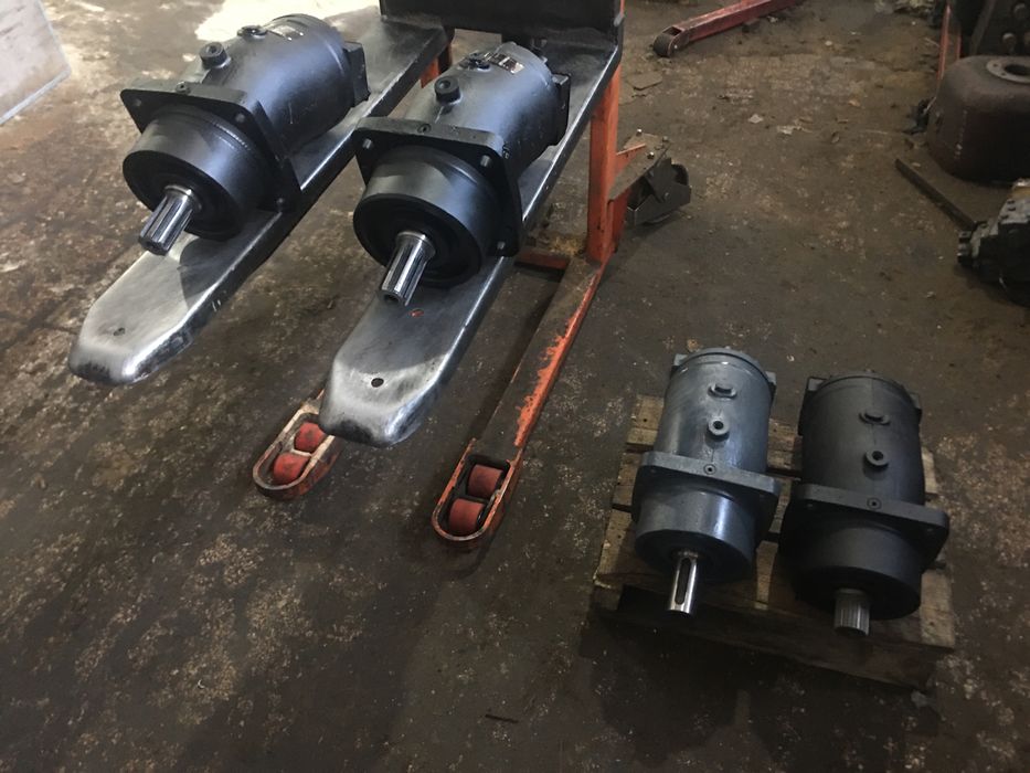 Гідромотори та гідронасоси 310.224 з валом під МН250