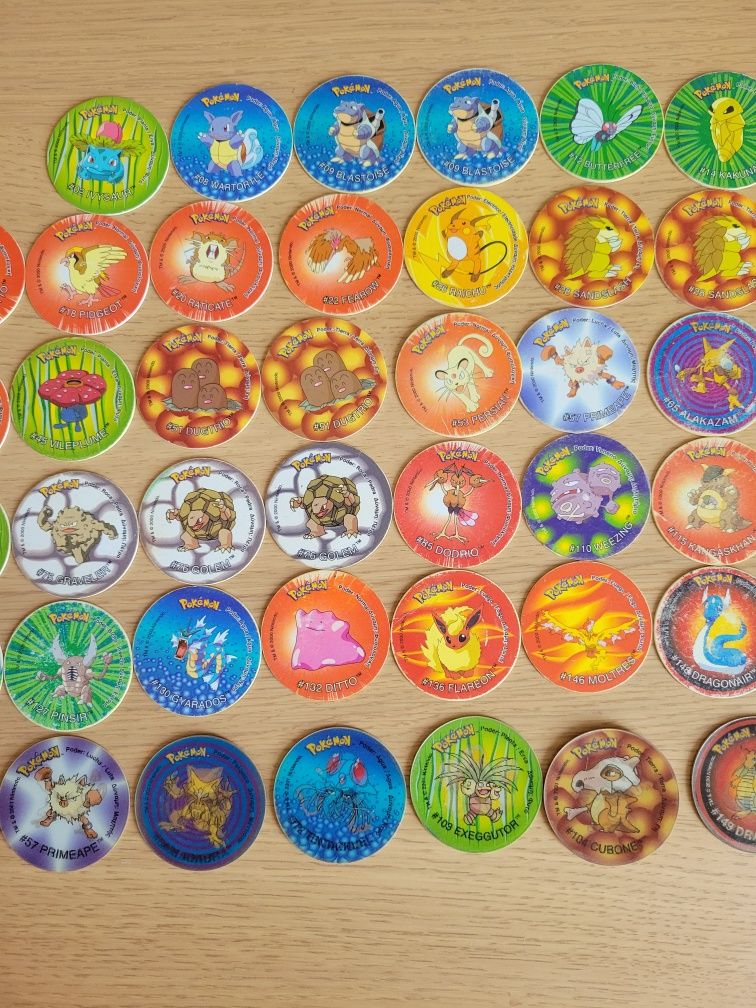 Coleção de Tazos Pokémon 2 – 54 peças (46 normais + 8 holográficos)