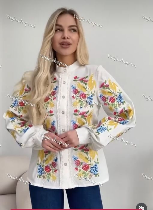 Дуже красива вишиванка білого кольору
