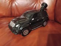 Szklany model samochodu SUV na wino alkohol poj, okolo 1 L