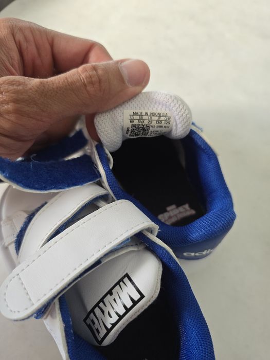 Sapatilhas Adidas Marvel Homem Aranha bebé/criança como novas