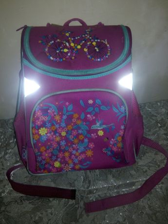 Рюкзак школьный для девочки 1-3 класс