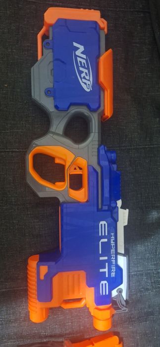 Nerf arma de brincar automatica com capacidade de 25 balas!