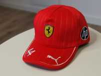 Czapka Scuderia Ferrari F1 Lewis Hamilton