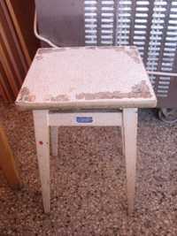 Taboret prl stary solidny