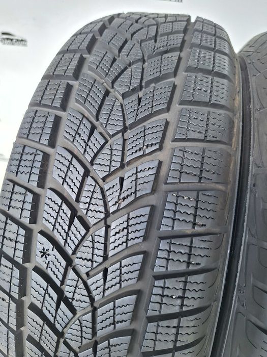 Opony 215/65 R 17 Goodyear Ultra Grip Performance +  Jak Nowe