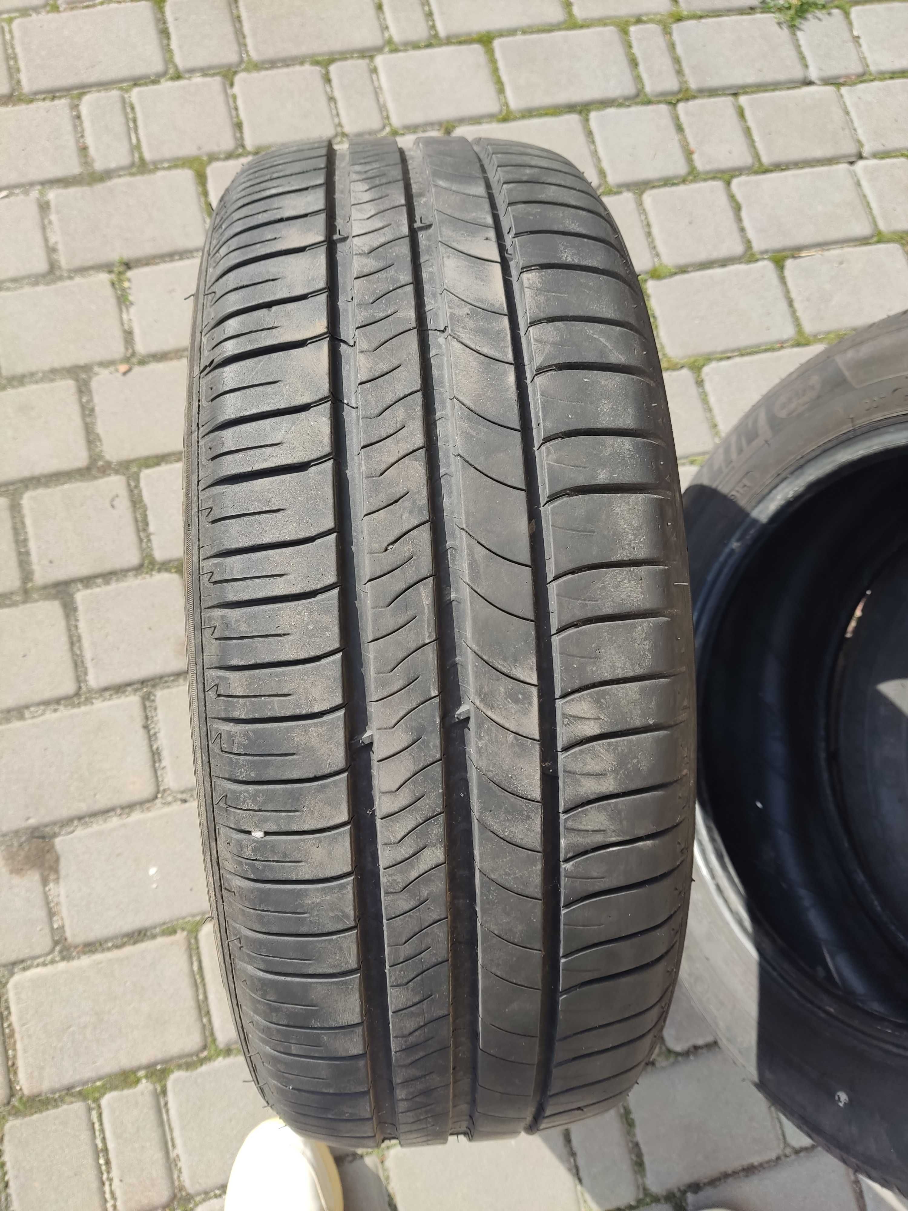 Шини Michelin R16