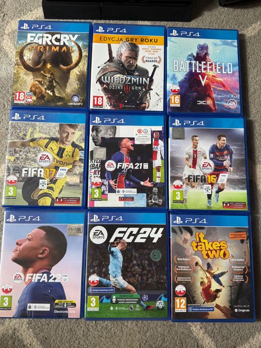 PS4, 1TB pamięci + 2 pady+ 9 gier