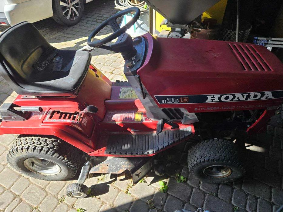 газонокосарка трактор Хонда Honda  HT3813