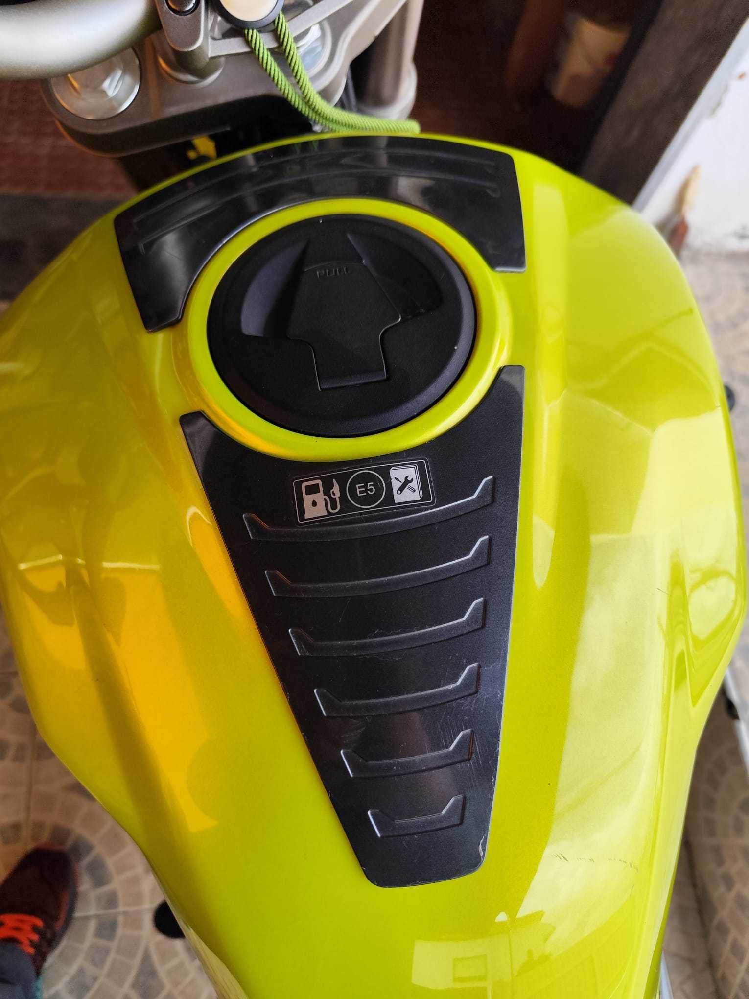 Mota Zontes ZT 125 G1X, como nova 2717Km