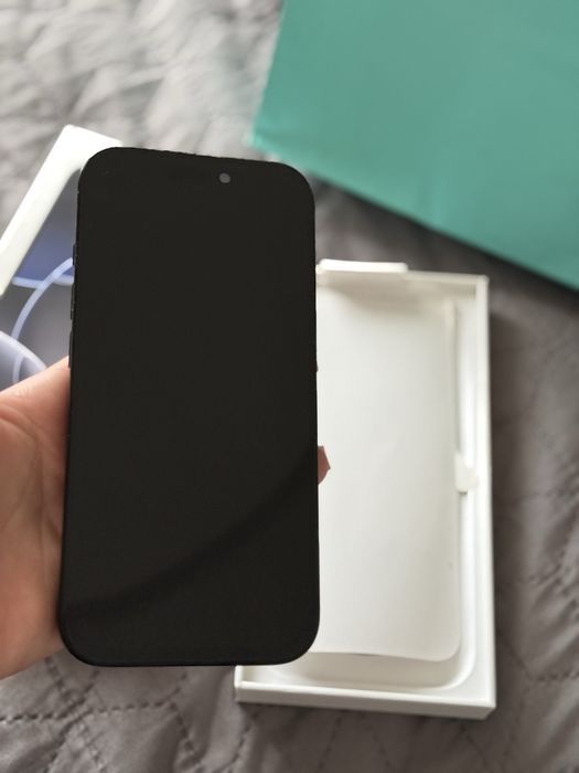 IPhone 16 pro 128 gb black titanium