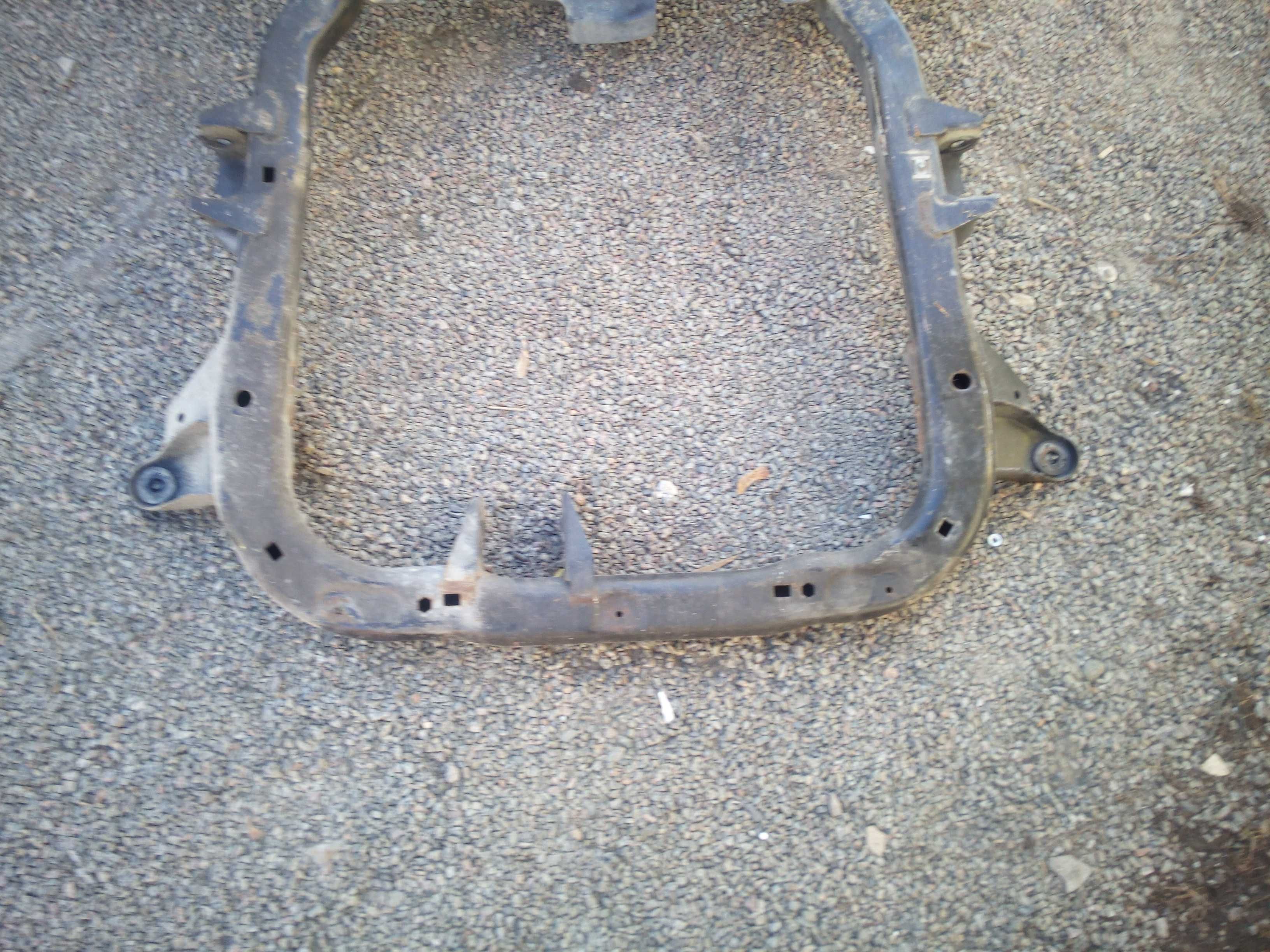Балка подрамник двигуна Opel Combo Opel Meriva 93174594