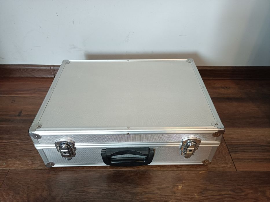 Walizka na monterska narzędziowa aluminiowa