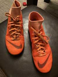 Buty pomarańczowe sportowe