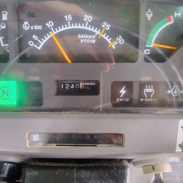 Okazja sprzedam Traktor z osprzętem