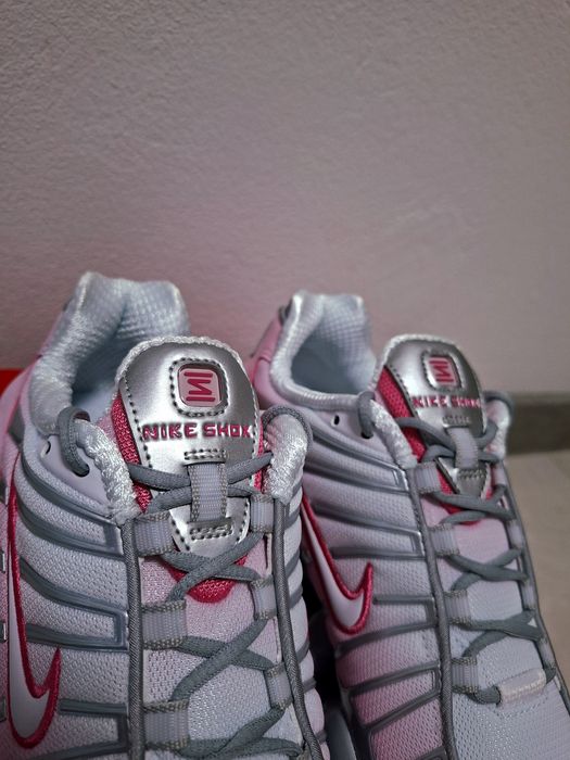 Buty Nike Shox Pink Foam r.38