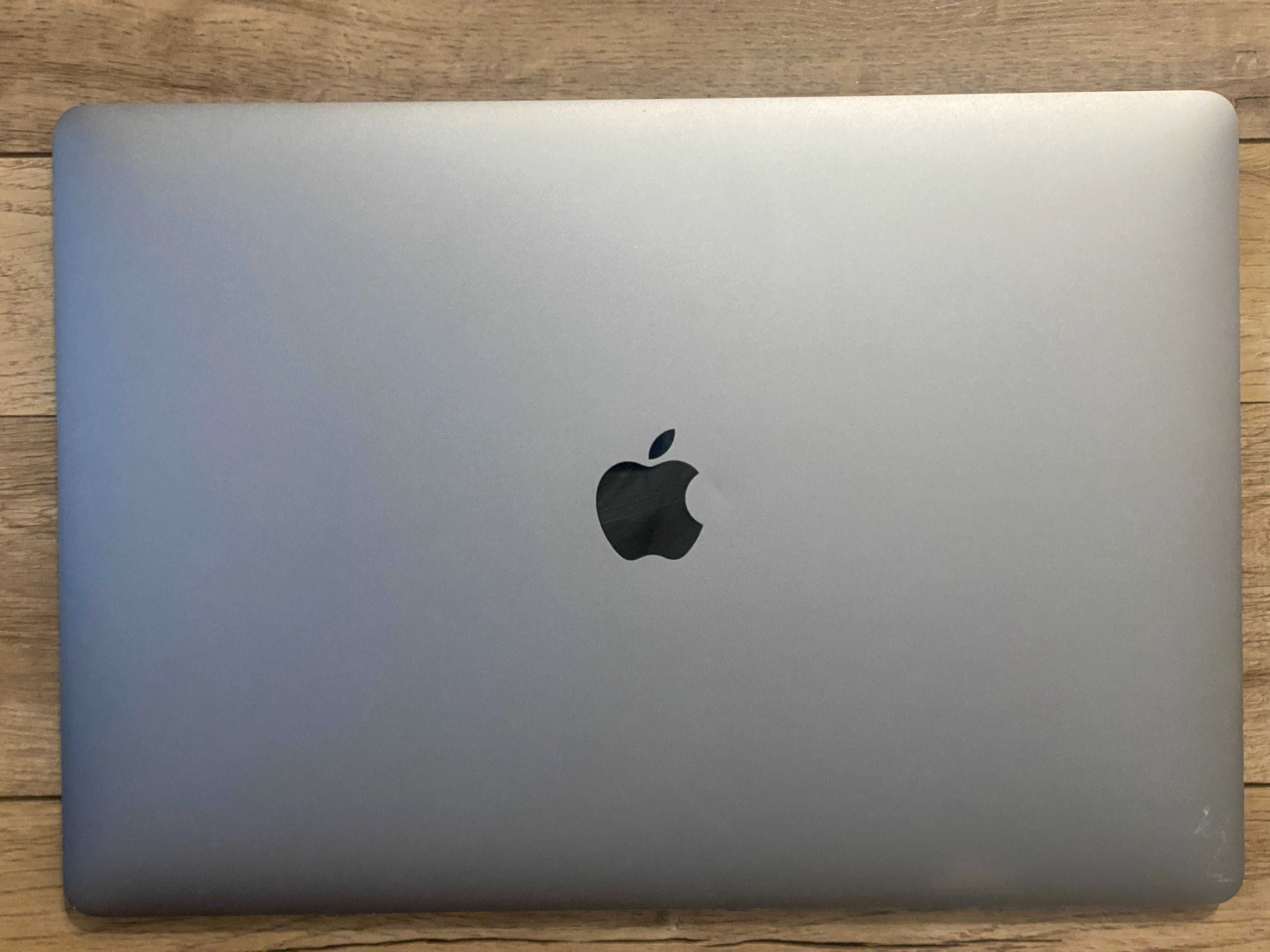 Macbook Pro 15 2018 6-Core i7 2,6, 16 512, AMD Pro 560X 4Gb цикли 415